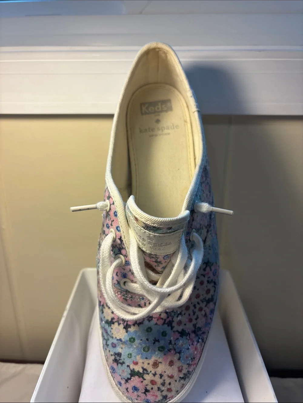 EUC Keds x Kate Spade Daisy Garden Glitter Sneakers Size 8